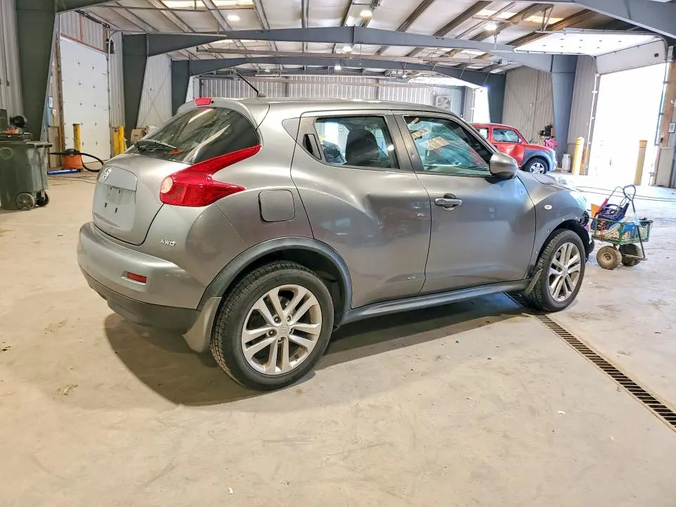 2011 NISSAN JUKE S  
