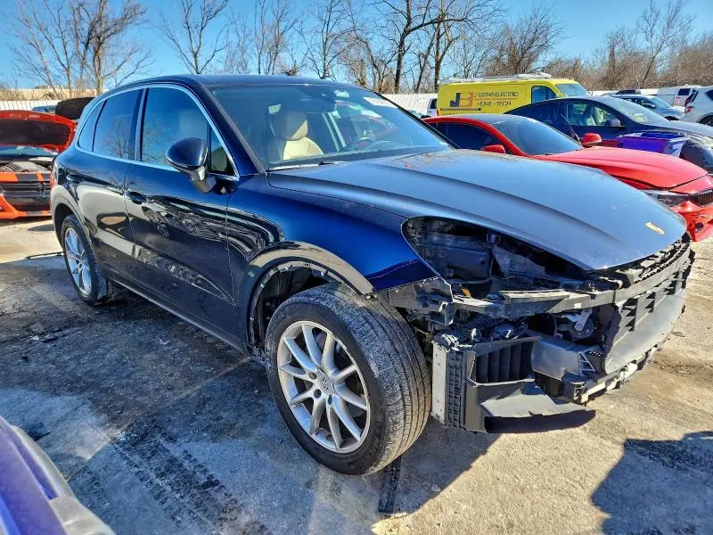 2019 PORSCHE CAYENNE   