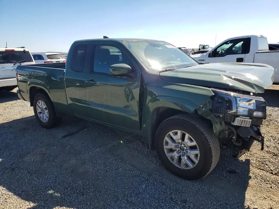 2023 NISSAN FRONTIER SV  