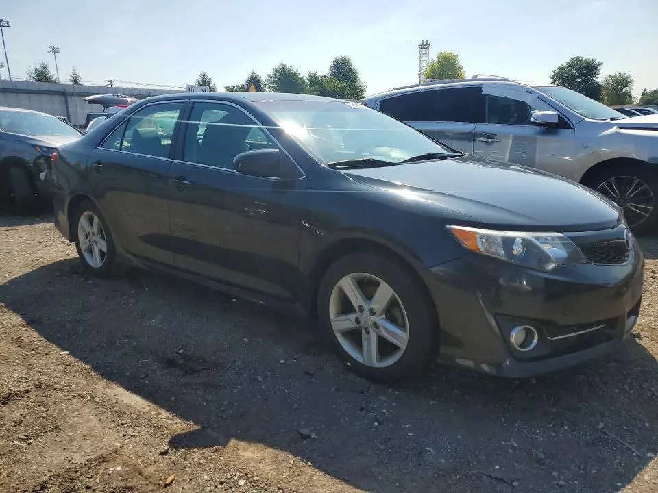 2012 TOYOTA CAMRY SE  