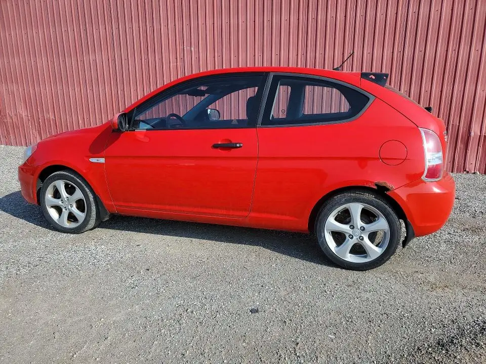 2010 HYUNDAI ACCENT SE  