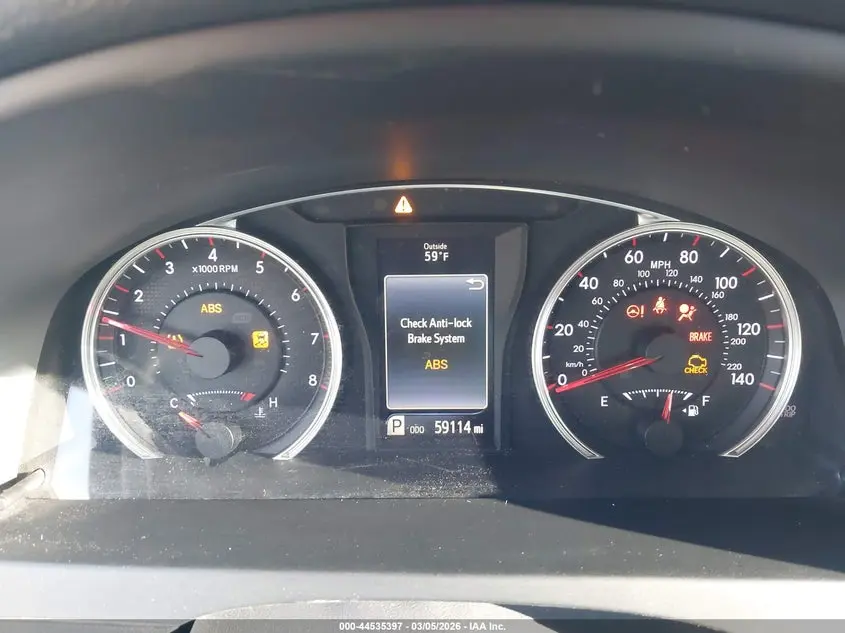 2015 TOYOTA CAMRY SE