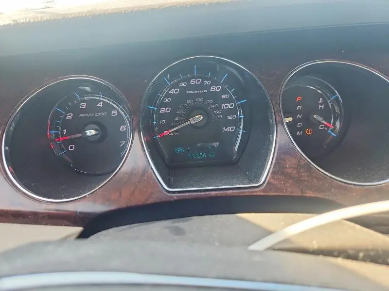 2011 FORD TAURUS SEL  