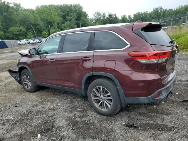 2019 TOYOTA HIGHLANDER SE  