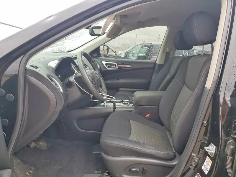 2017 NISSAN PATHFINDER SV  