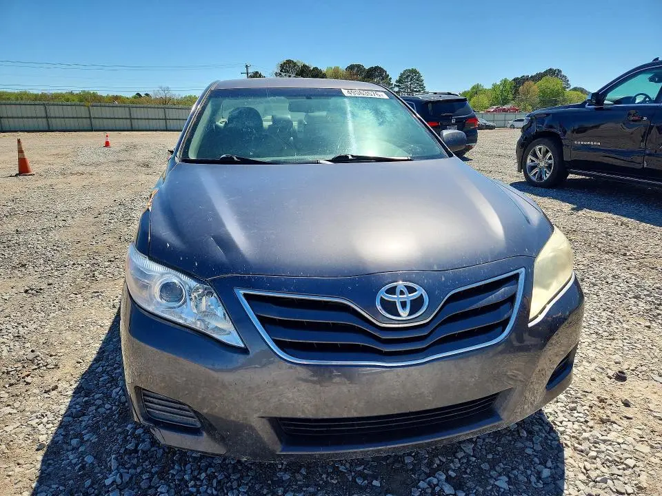 2011 TOYOTA CAMRY LE  