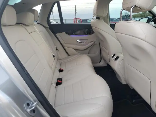 2022 MERCEDES-BENZ GLC 300  