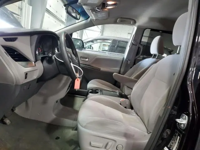 2015 TOYOTA SIENNA LE  