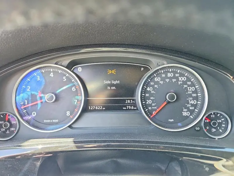 2013 VOLKSWAGEN TOUAREG V6  