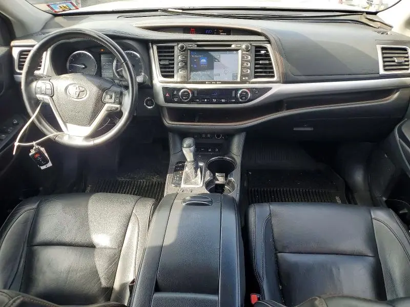 2018 TOYOTA HIGHLANDER XLE  