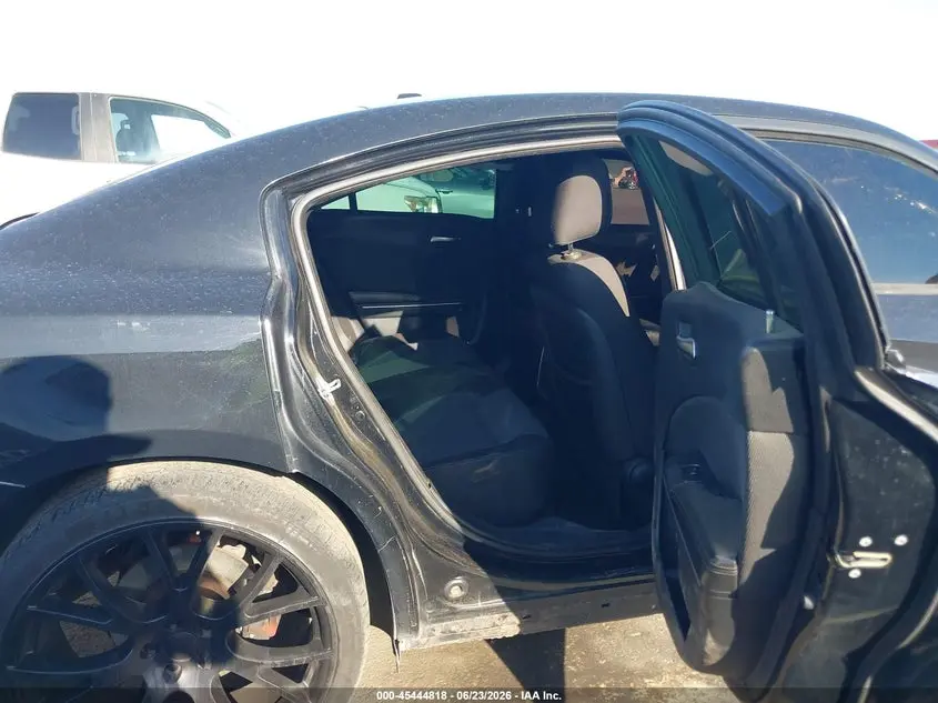 2015 DODGE CHARGER SE