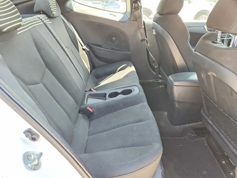 2017 HYUNDAI VELOSTER VALUE EDITION  