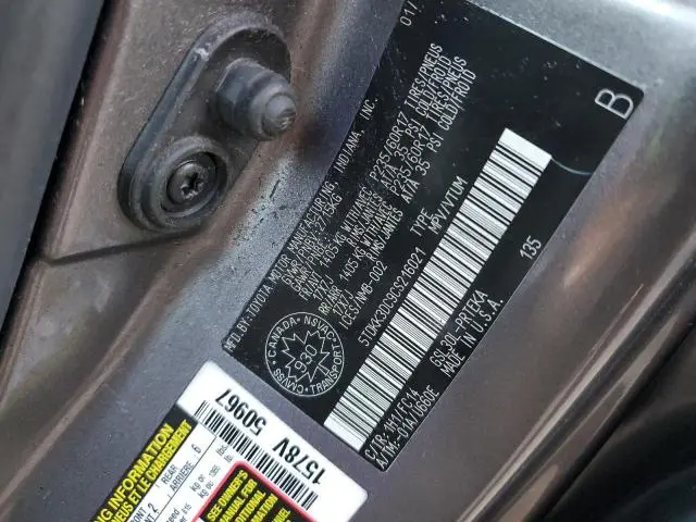 2012 TOYOTA SIENNA LE  