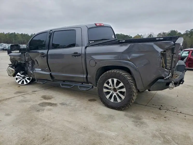 2015 TOYOTA TUNDRA CREWMAX SR5  