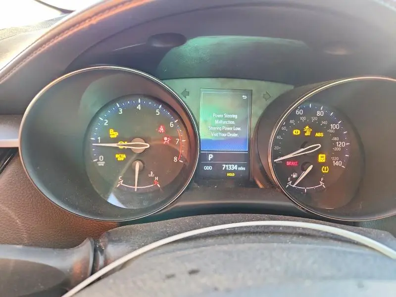 2021 TOYOTA C-HR XLE  