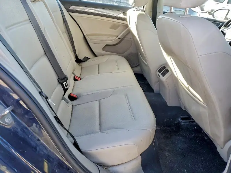 2017 VOLKSWAGEN GOLF ALLTRACK S  