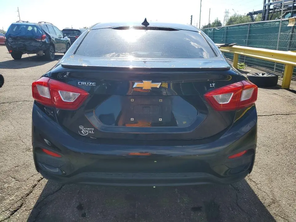 2017 CHEVROLET CRUZE LT  