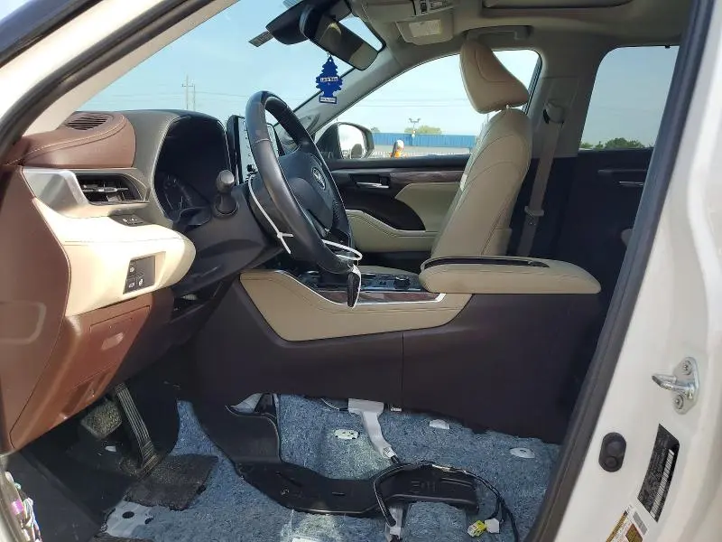 2020 TOYOTA HIGHLANDER LIMITED  