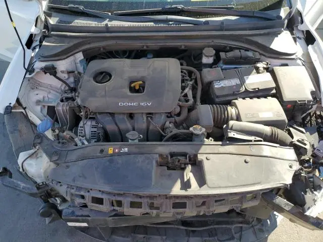 2018 HYUNDAI ELANTRA SE