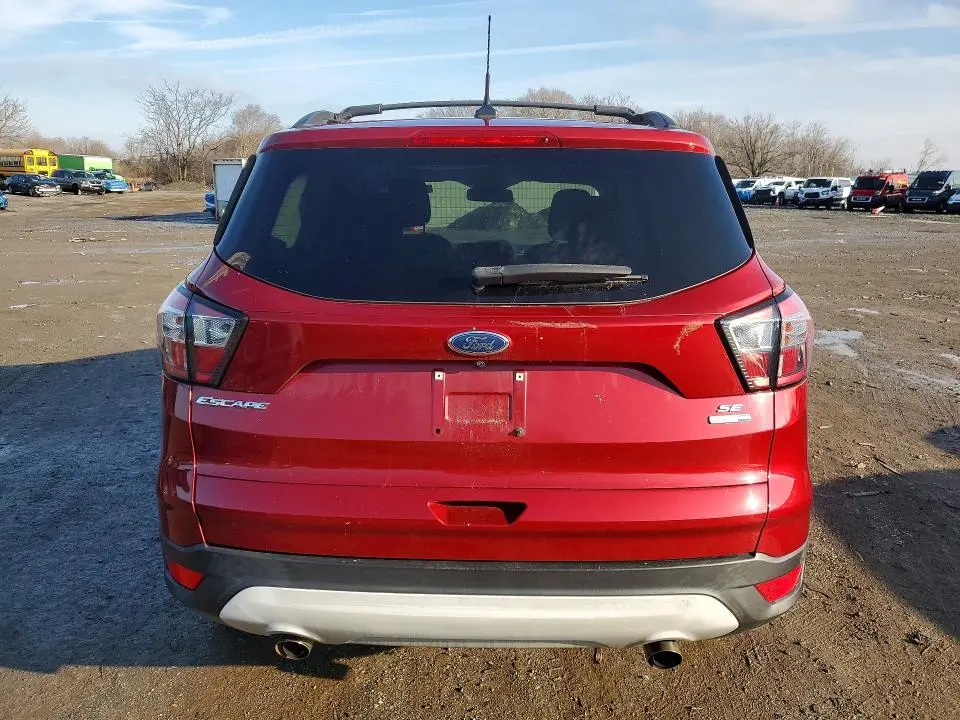 2018 FORD ESCAPE SE  