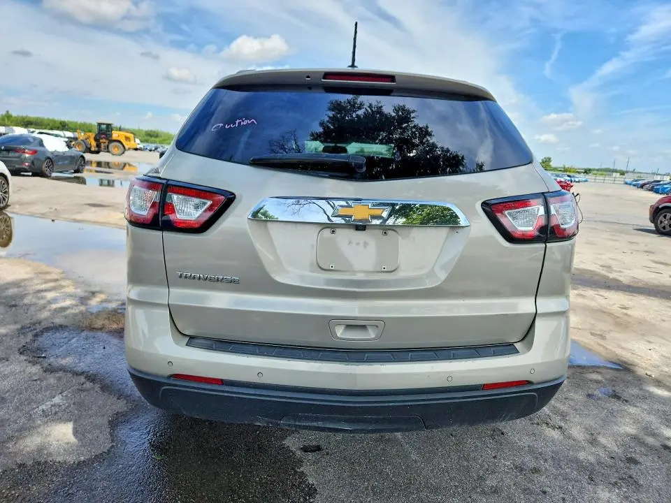 2017 CHEVROLET TRAVERSE LT  