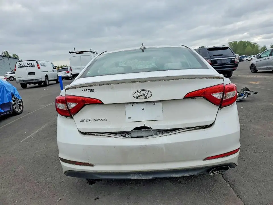 2017 HYUNDAI SONATA SE  