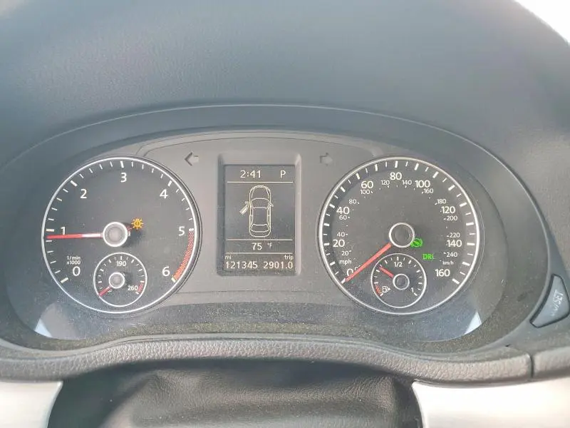 2013 VOLKSWAGEN PASSAT SE  