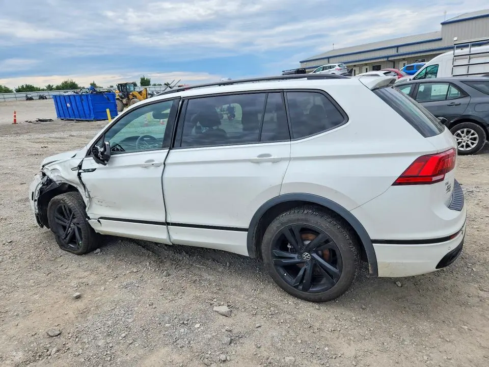 2023 VOLKSWAGEN TIGUAN SE R-LINE BLACK  