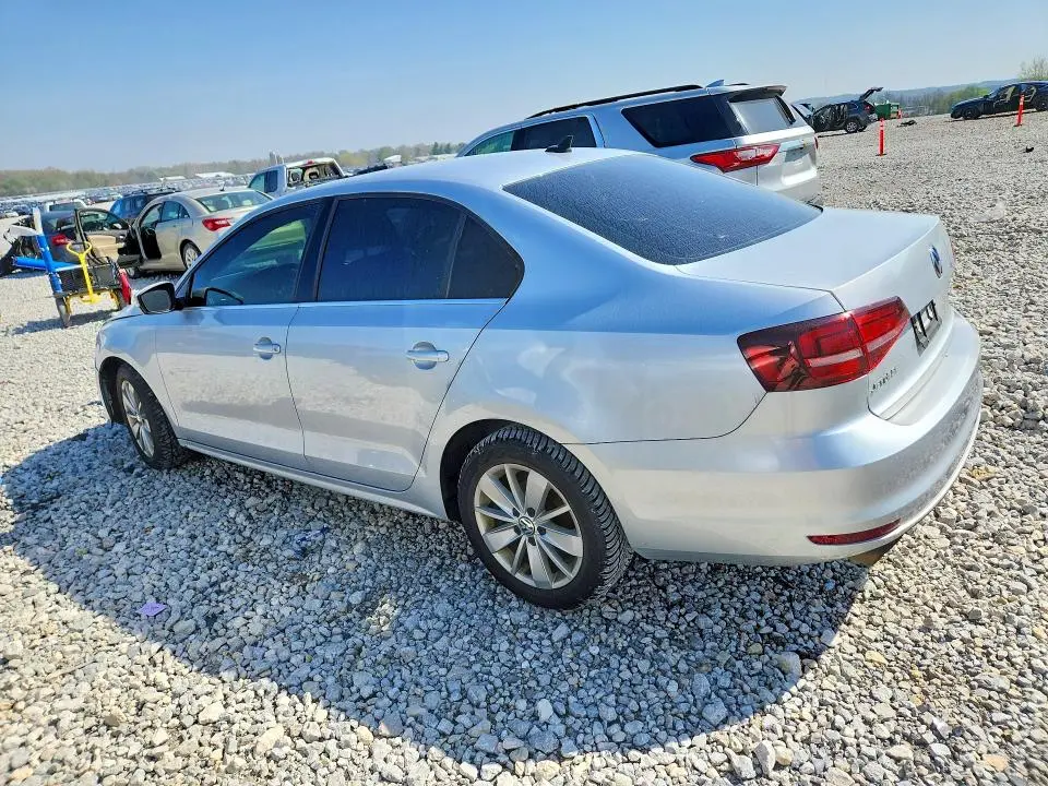 2016 VOLKSWAGEN JETTA SE  