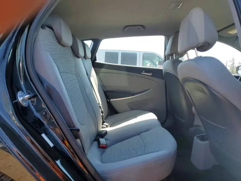 2015 HYUNDAI ACCENT GS  
