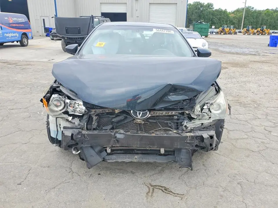 2015 TOYOTA CAMRY SE  