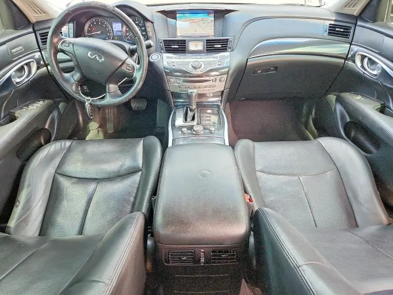 2015 INFINITI Q70 3.7  