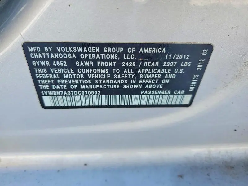 2013 VOLKSWAGEN PASSAT SE  