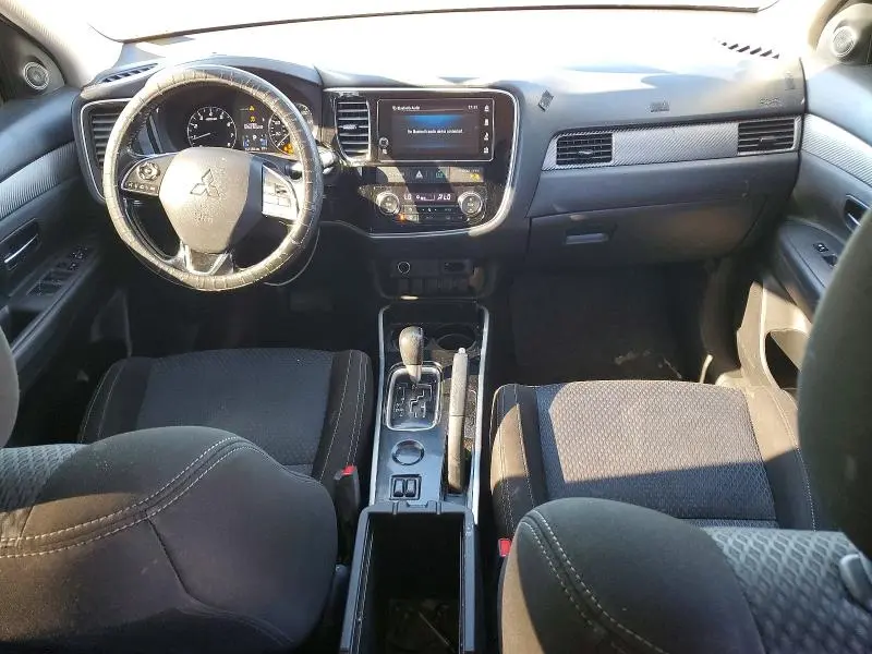 2018 MITSUBISHI OUTLANDER SE  