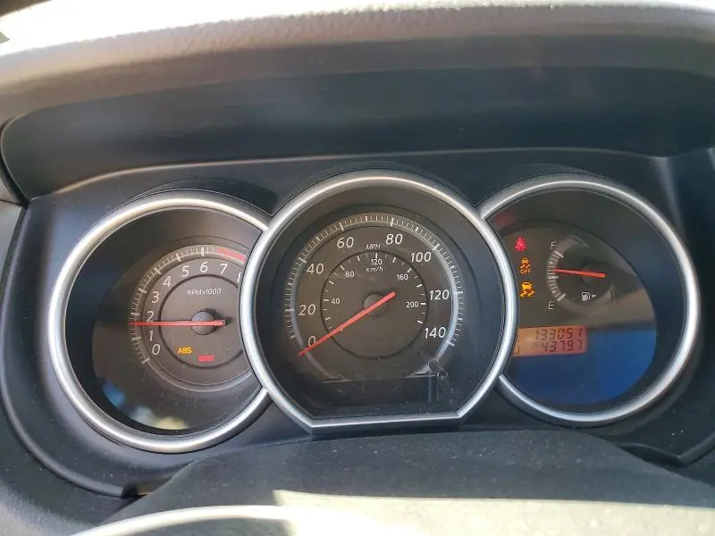 2011 NISSAN VERSA 1.8 S  