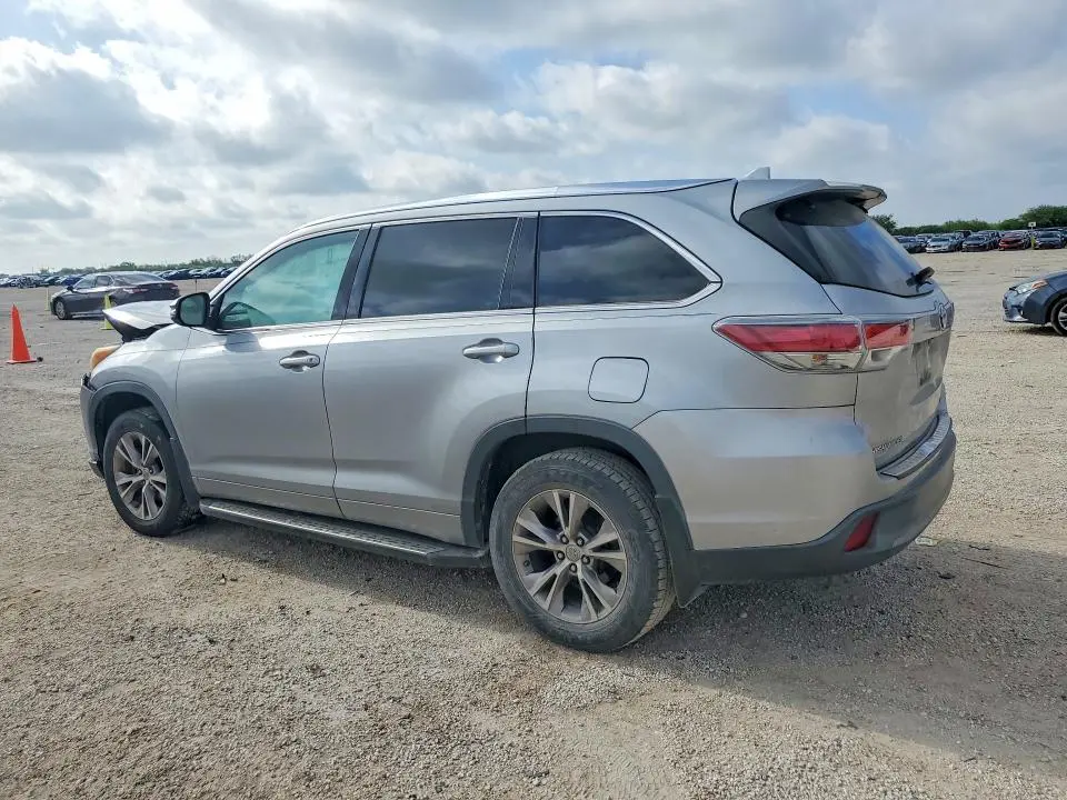 2015 TOYOTA HIGHLANDER XLE  