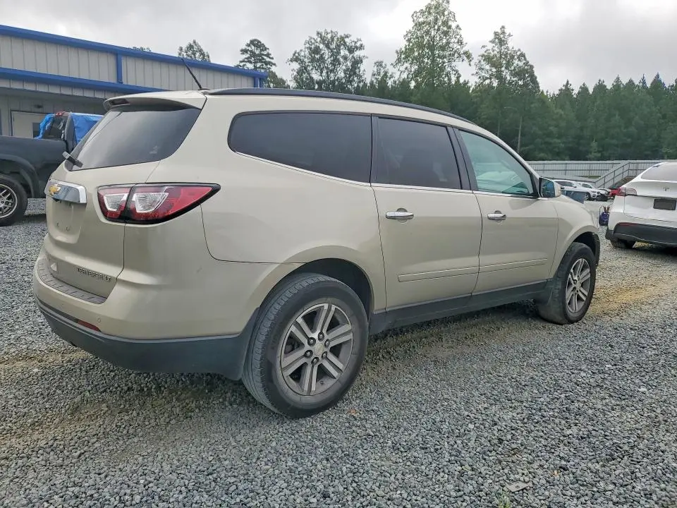 2015 CHEVROLET TRAVERSE LT  