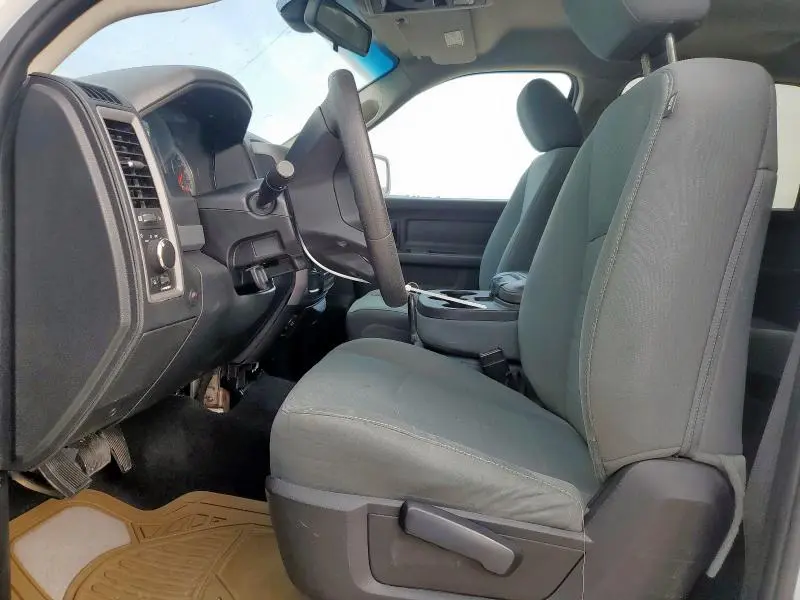 2016 RAM 1500 ST  