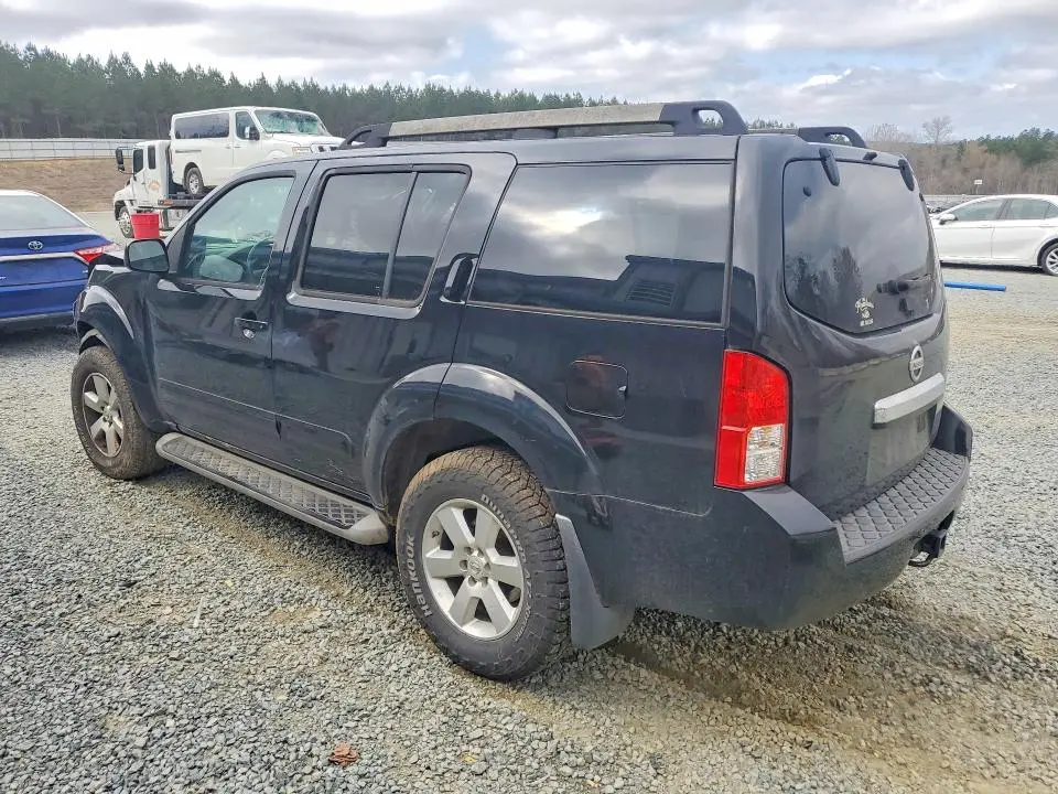 2011 NISSAN PATHFINDER S  