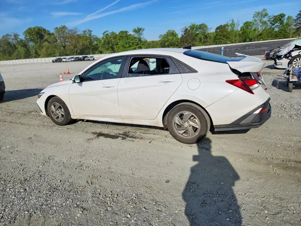 2026 HYUNDAI ELANTRA SE  