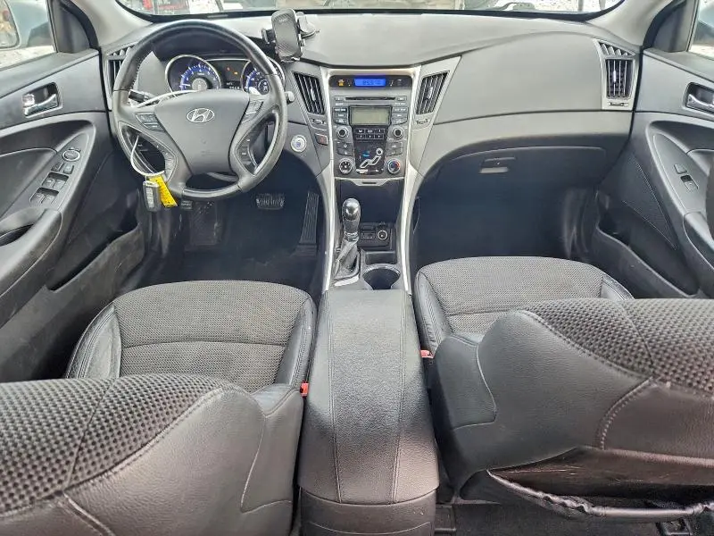 2012 HYUNDAI SONATA SE  