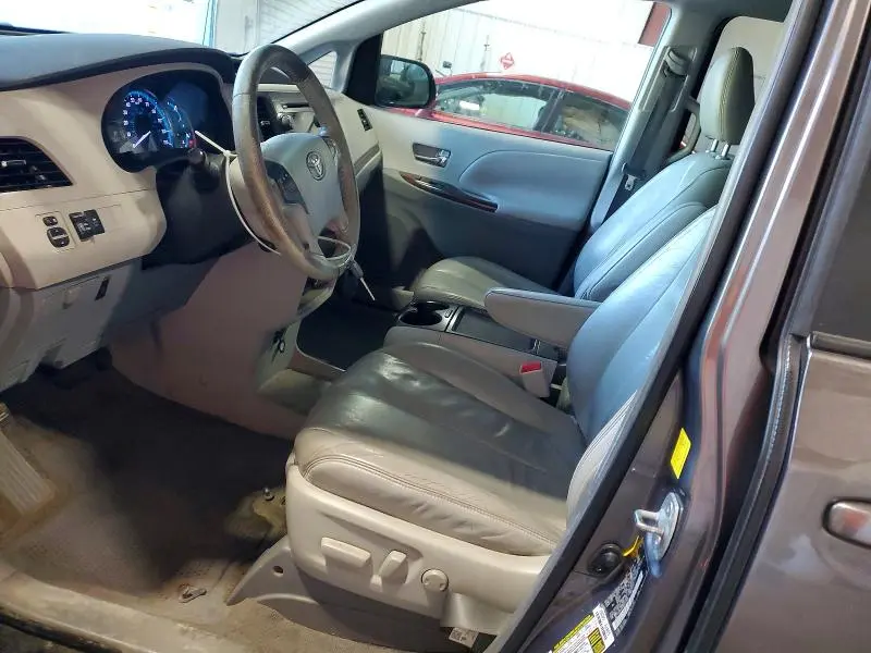 2011 TOYOTA SIENNA XLE 7-PASSENGER  