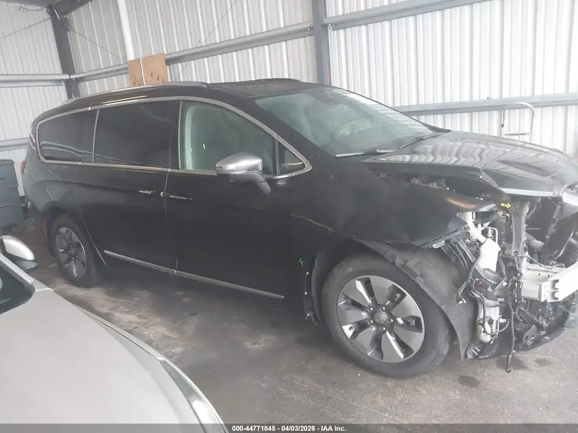 2018 CHRYSLER PACIFICA HYBRID LIMITED