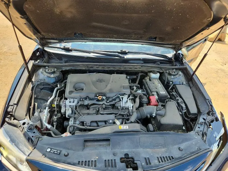 2019 TOYOTA CAMRY SE  