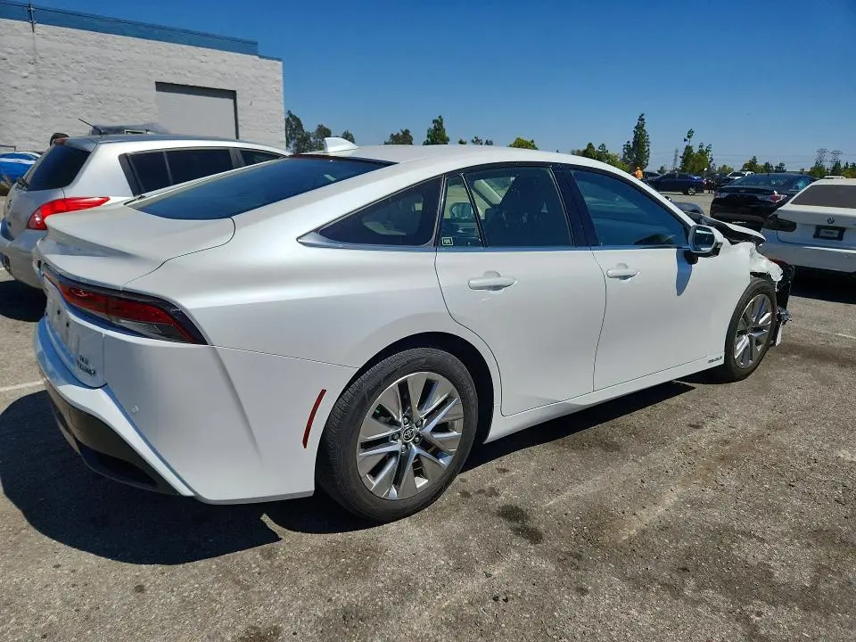 2023 TOYOTA MIRAI XLE  