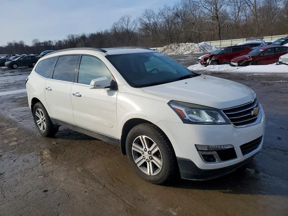 2015 CHEVROLET TRAVERSE LT  