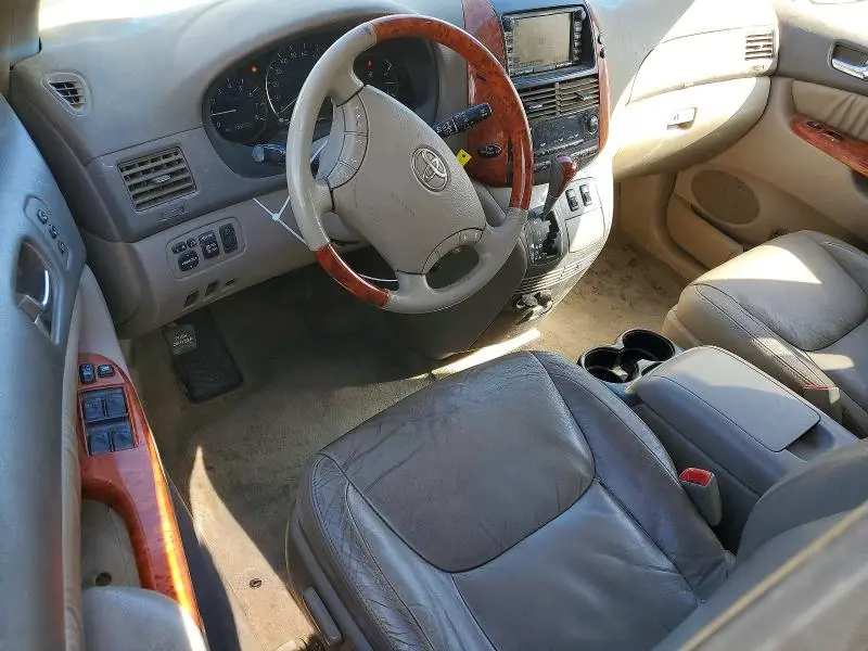 2010 TOYOTA SIENNA XLE LIMITED  