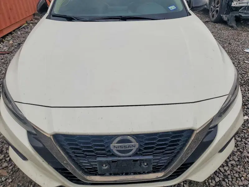 2022 NISSAN ALTIMA SR  