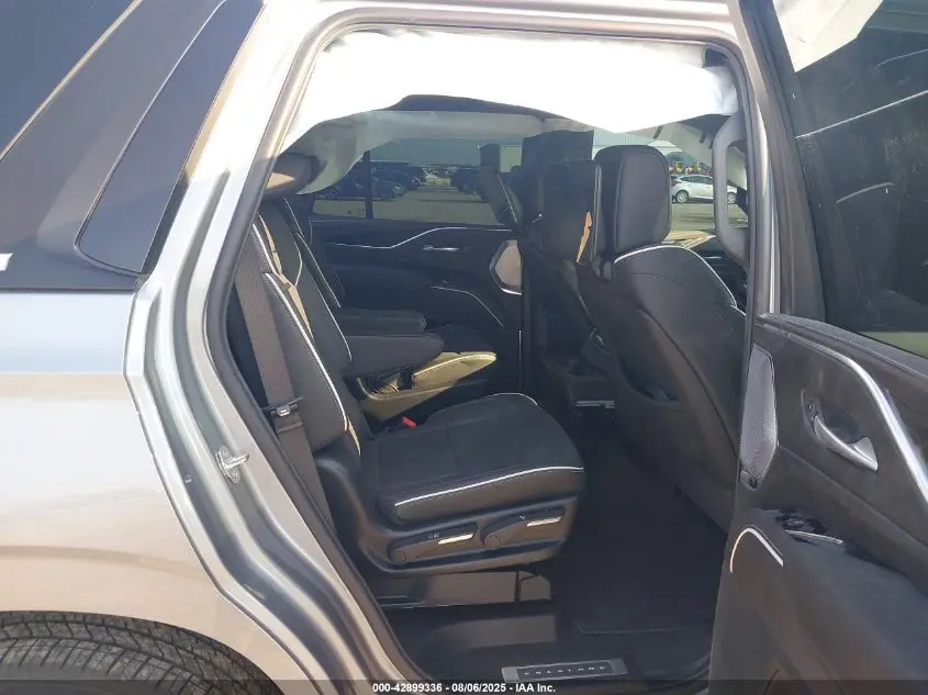 2024 CADILLAC ESCALADE 4WD SPORT