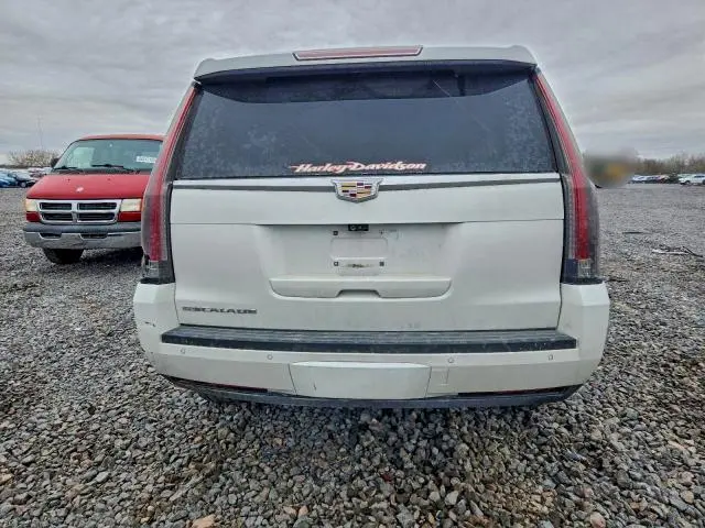 2018 CADILLAC ESCALADE LUXURY  